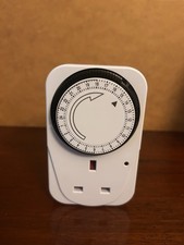 24 Hour Segment Timer Switch - Energy Saver Plug Standard Size 