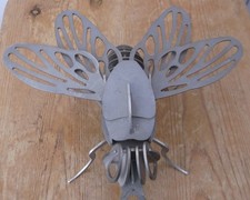 Mild Steel BEE 3D Sculpture Garden Ornament Wall Art Home Decoration