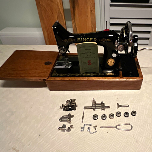 Singer portable hand crank - 99,