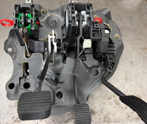Vauxhall corsa adam pedal - e,