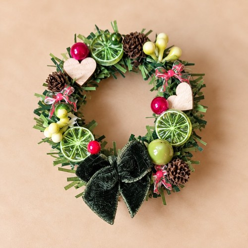 Scale christmas wreath - scale,