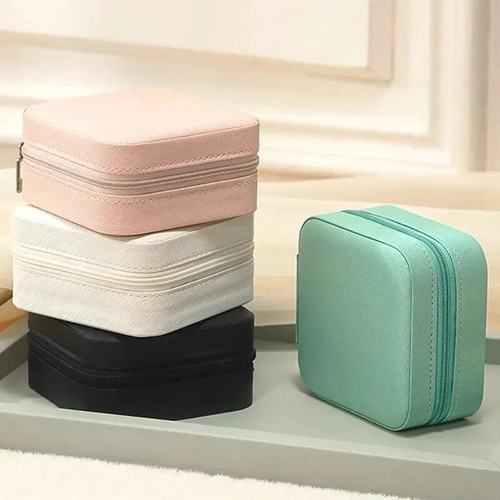 Small portable jewellery box - box, |