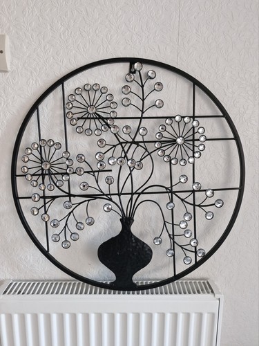 Black hanging wall decoration - hanging,