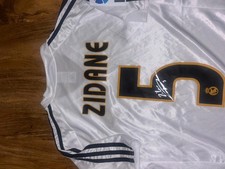 Zidane signed Real Madrid Home Shirt With Coa Included 