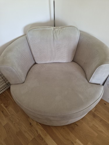 Circle snuggle chair - circle,