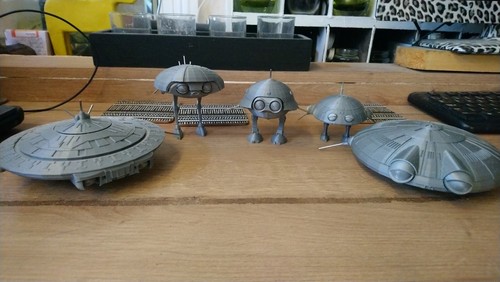 Batteries not included - included, robot
