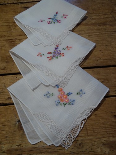 Set vintage embroidered - vintage,