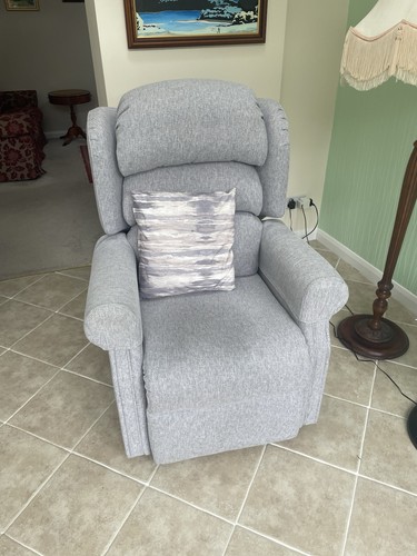 Mobility chair with rise and - with,