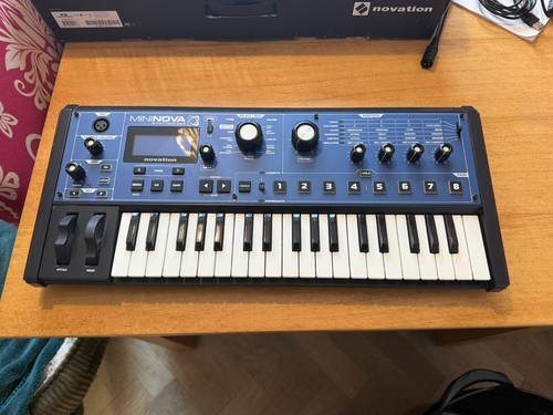 Novation mininova virtual - novation,