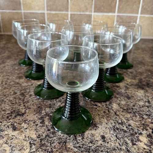 Set wine glasses - of, green