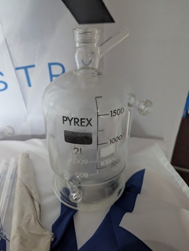 Pyrex jacketed reactor - jacketed,