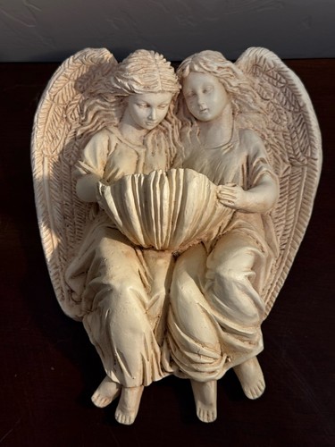 Angel pair sculpture with - angel, clam