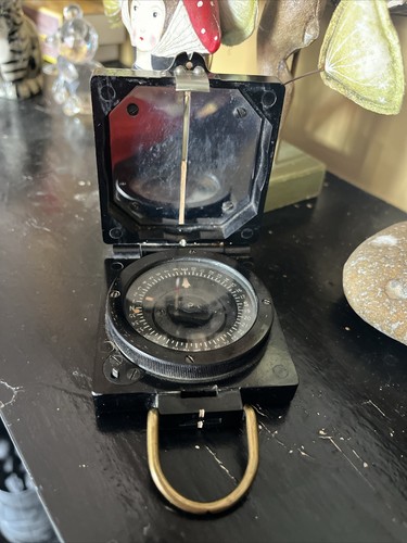 Rare ww11 military - rare, compass