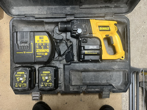 Dewalt 24v cordless rotary - cordless,