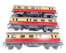 Rake Of 3X Trix Twin Railway