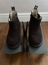 Children’s UGGs Brown Suede