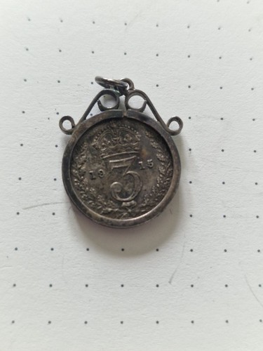 1915 mounted three pence piece - 1915,