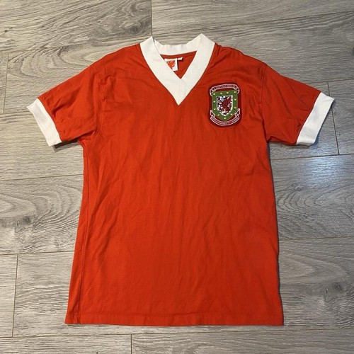 Wales retro style football - wales,