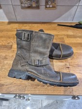 Mens UGG boot size 9 Brown RRP