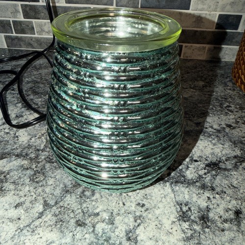 Scentsy aqua glow glass warmer - aqua,