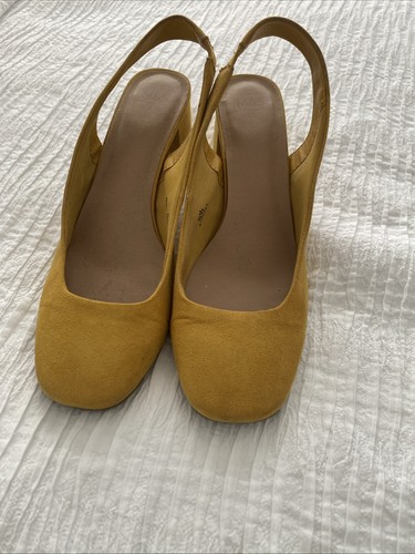 Pairs shoes size 5 good - of, 5.5