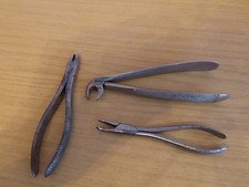BX350: Small collection of Vintage Dental Forceps x 3