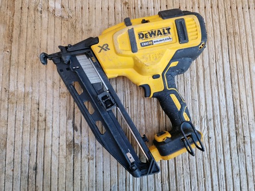 Dewalt dcn660 cordless - dewalt, angled