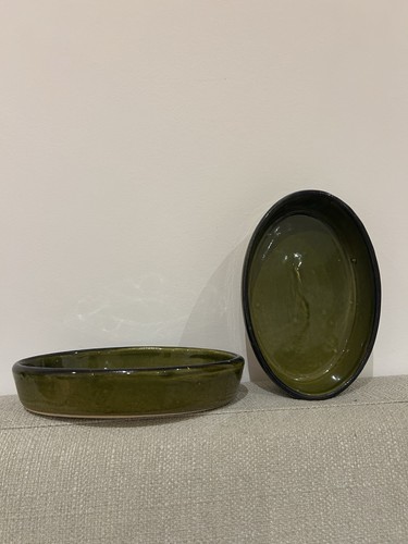 Pair green ceramic dishes - green,