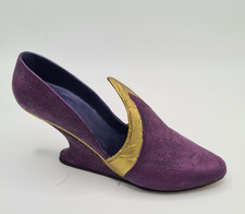 Just The Right Shoe by Raine Collection