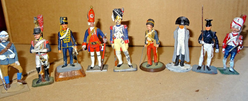 Metal toy soldiers vintage - toy,