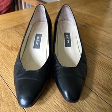 Bally Ladies Black Mid Heel Shoes Size UK  5.5 