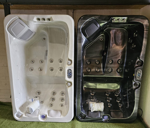 Hot tub dual - 3, seat