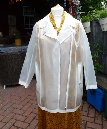 Rubbery trans pvc - rubbery,