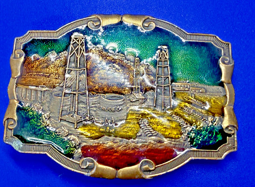 Crude oil field - field, drill