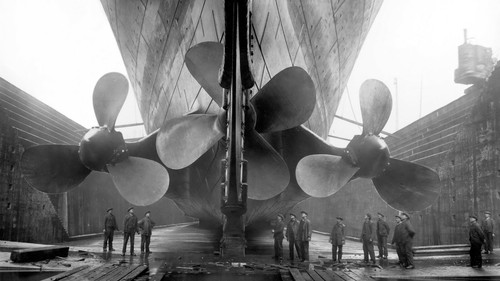 Vintage rms titanic - rms, propellers