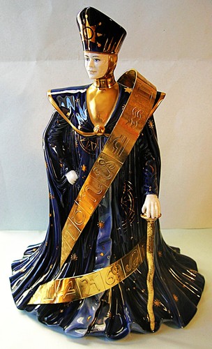 Wedgwood stunning figurine - wedgwood,