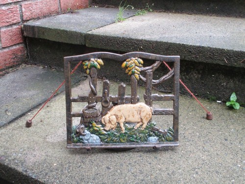 Cast iron book stand - iron,