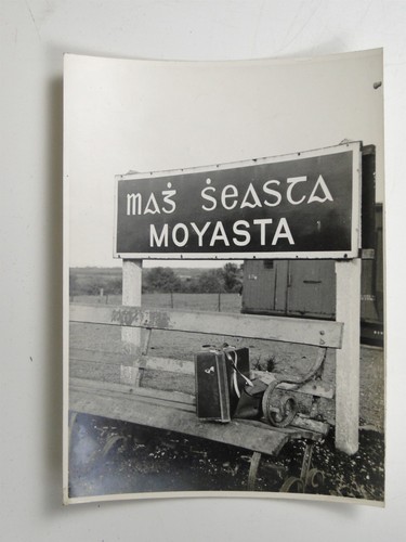 Moyasta railway station sign - moyasta,