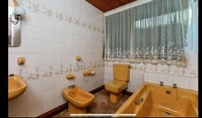 1970s/80s Mustard Bathroom