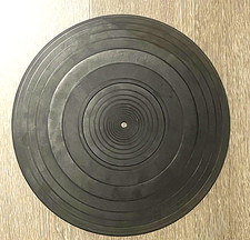 RUBBER BLACK TURNTABLE MAT /