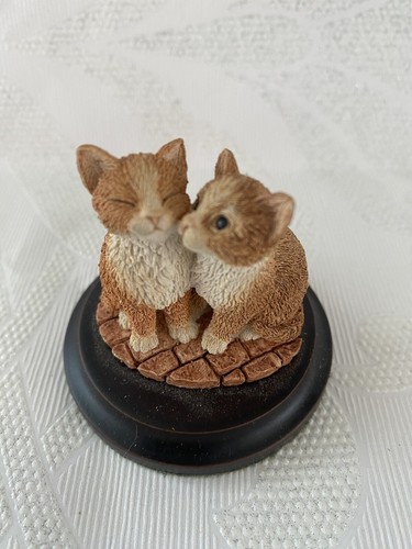Country artists kittens - country,
