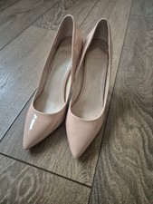 Size 6 Nude Patent High Heels