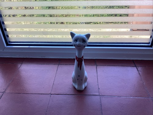 1960s kitch long neck cat - long, 7ins
