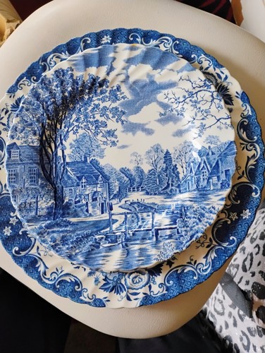 Serving plate and two - , dinner