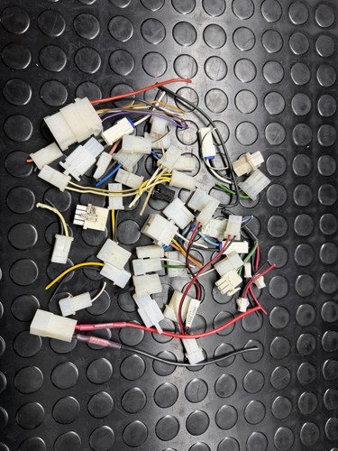Woodway whelen plugs various - /,