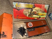 ROUNDHOUSE H-O SCALE  OLD