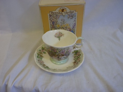 Royal doulton brambly - doulton,
