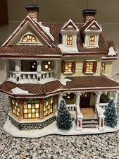 Lumineo Lit Christmas Victorian House Illuminated Large Village Model