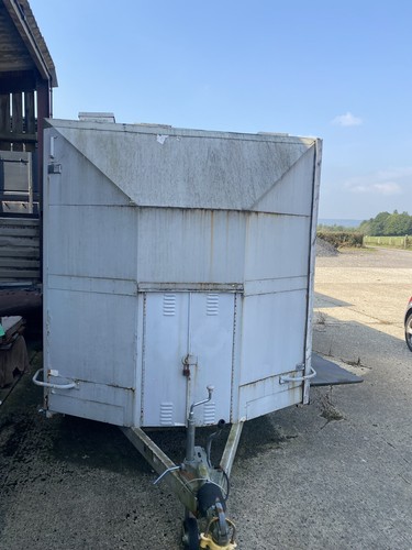 Catering trailer food truck - food,