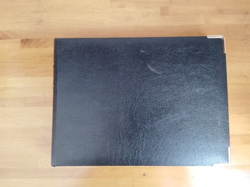 Spicer hallfield black photo - spicer,